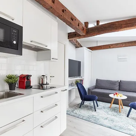 St Germain Des Pres With Balcony - Cityapartmentstay * Paryż