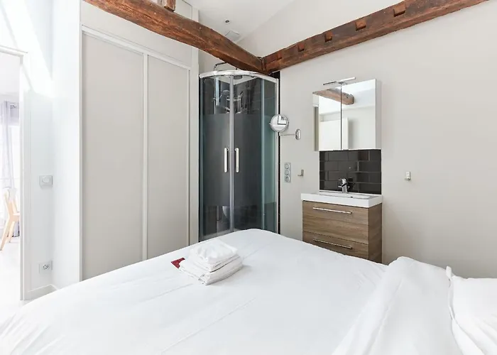 St Germain Des Pres With Balcony - Cityapartmentstay アパート パリ