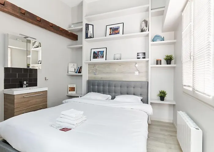 St Germain Des Pres With Balcony - Cityapartmentstay アパート パリ